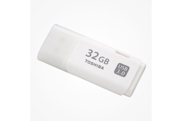 PEN DRIVE TOSHIBA 32GB 3.0 BLANCO THN-U301W0320E4